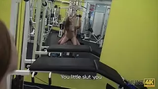 Gym GIrl fickt fremd gegen Bezahlung